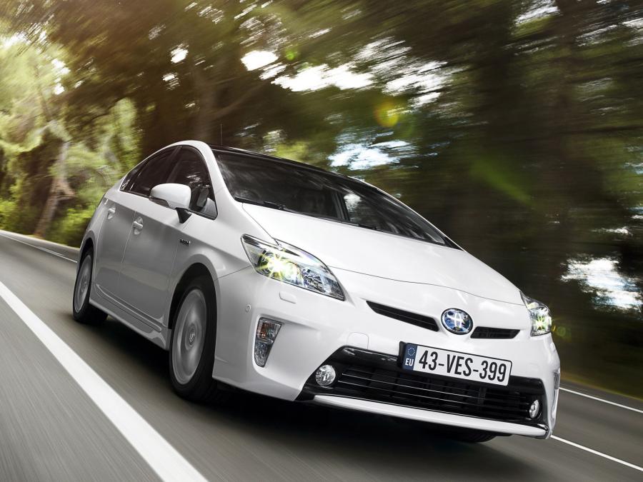  Toyota Prius 2011 года  (фото 10 из 36)